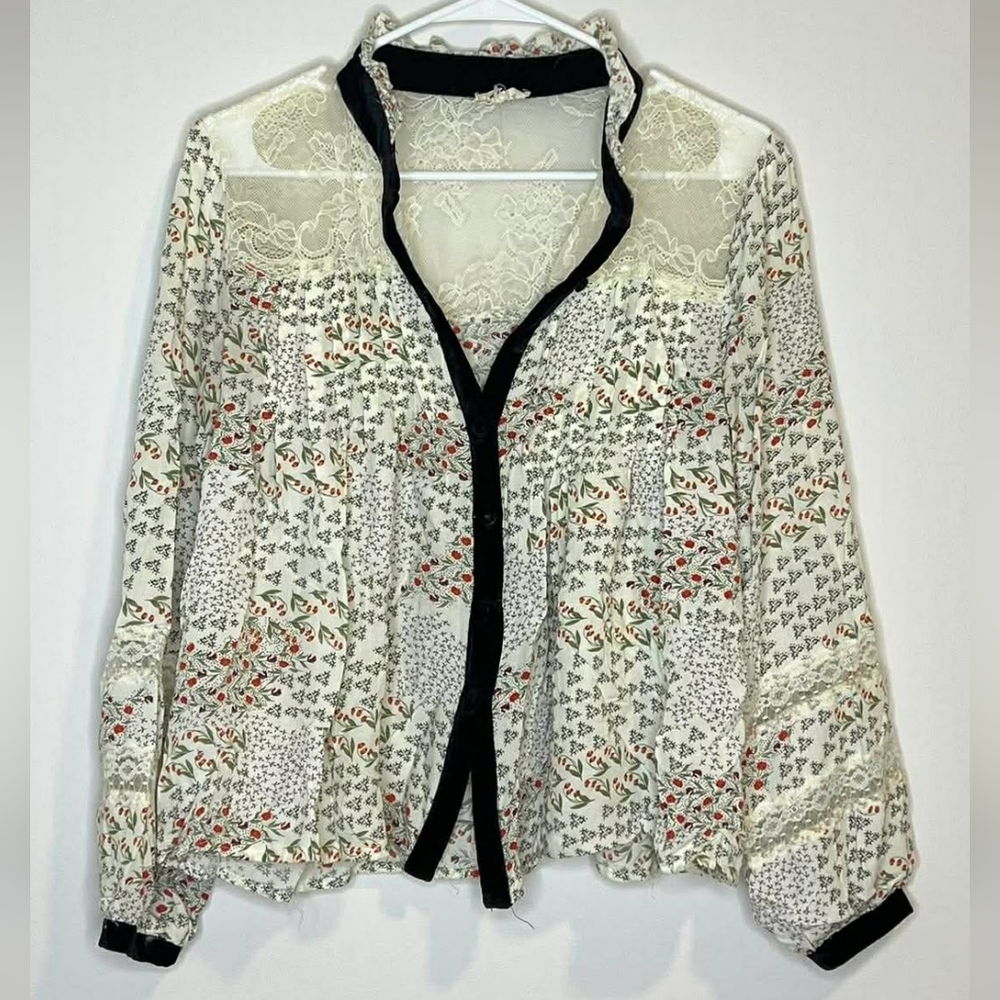 Lace Yoke Floral Button-Up Blouse in Cream and Black Trim